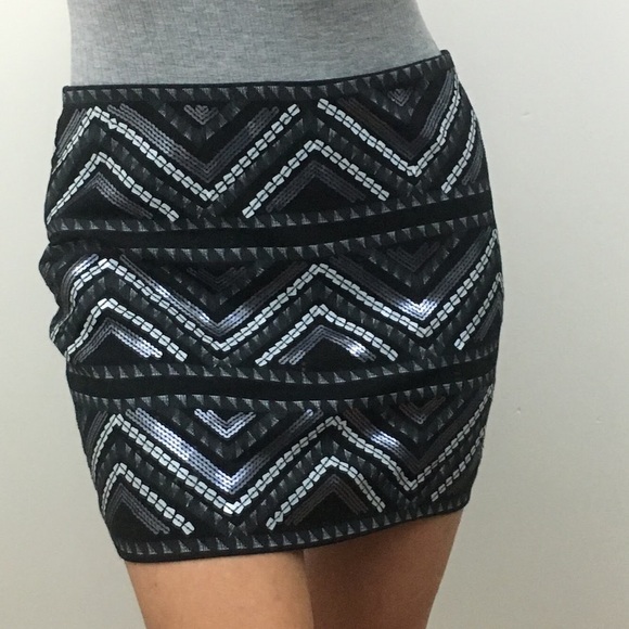Express Sequin Mini Skirt - Picture 1 of 2